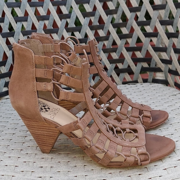 vince camuto elanso sandal